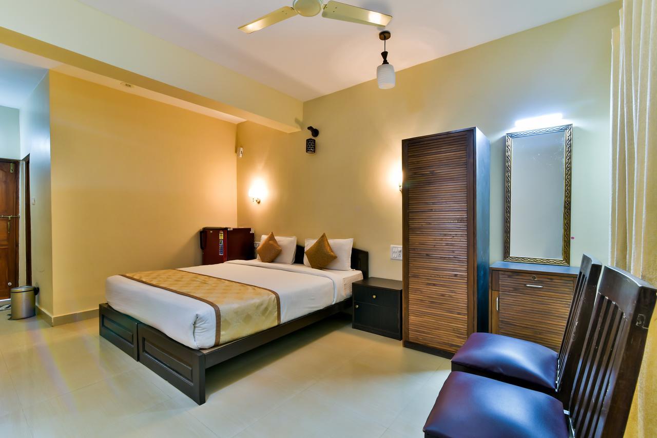 Baga Fantacia Beach Inn Екстер'єр фото